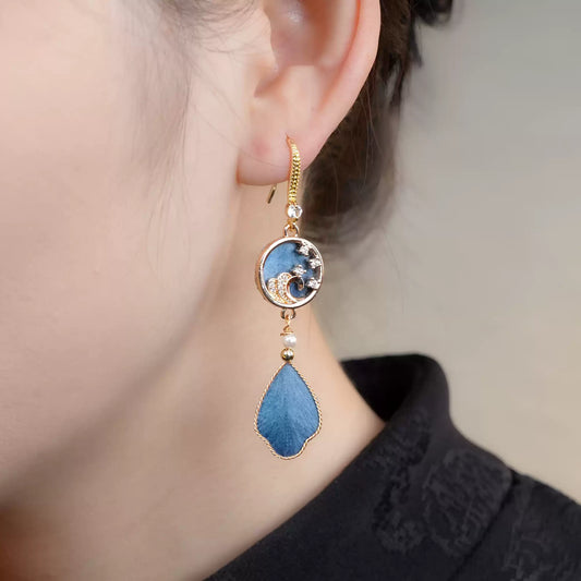 Unique design earrings