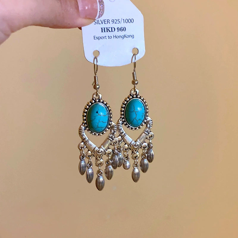 Retro style earring design 18