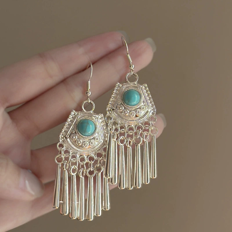 Retro style earring design 9