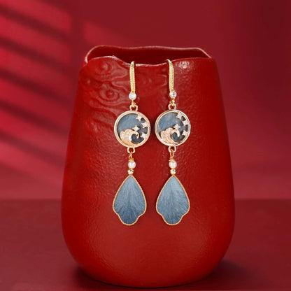 Unique design earrings