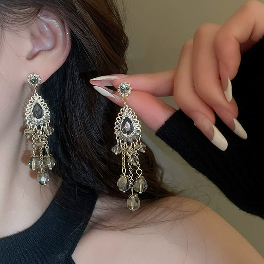 Crystal-style earring design 19