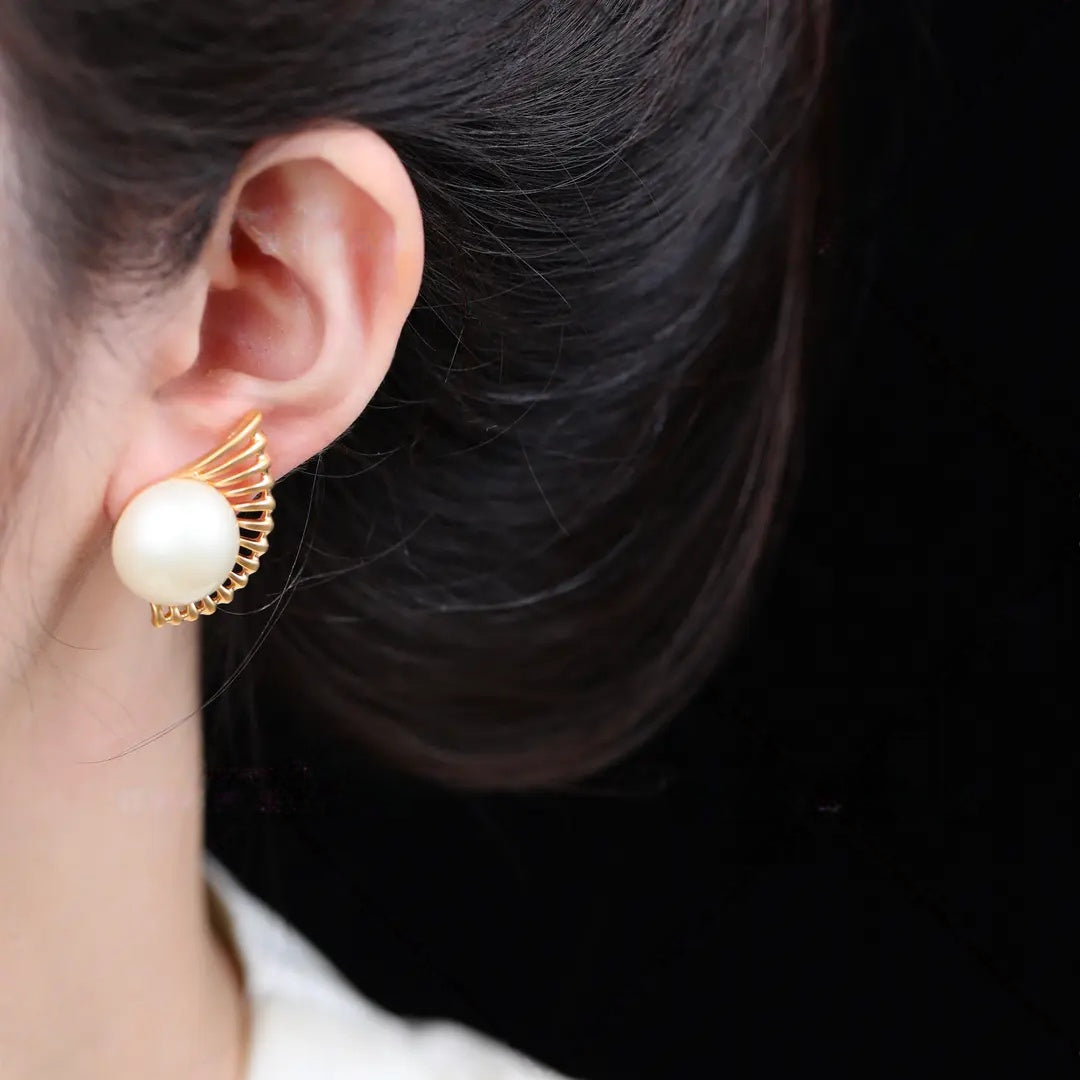 Crown Pearl earrings